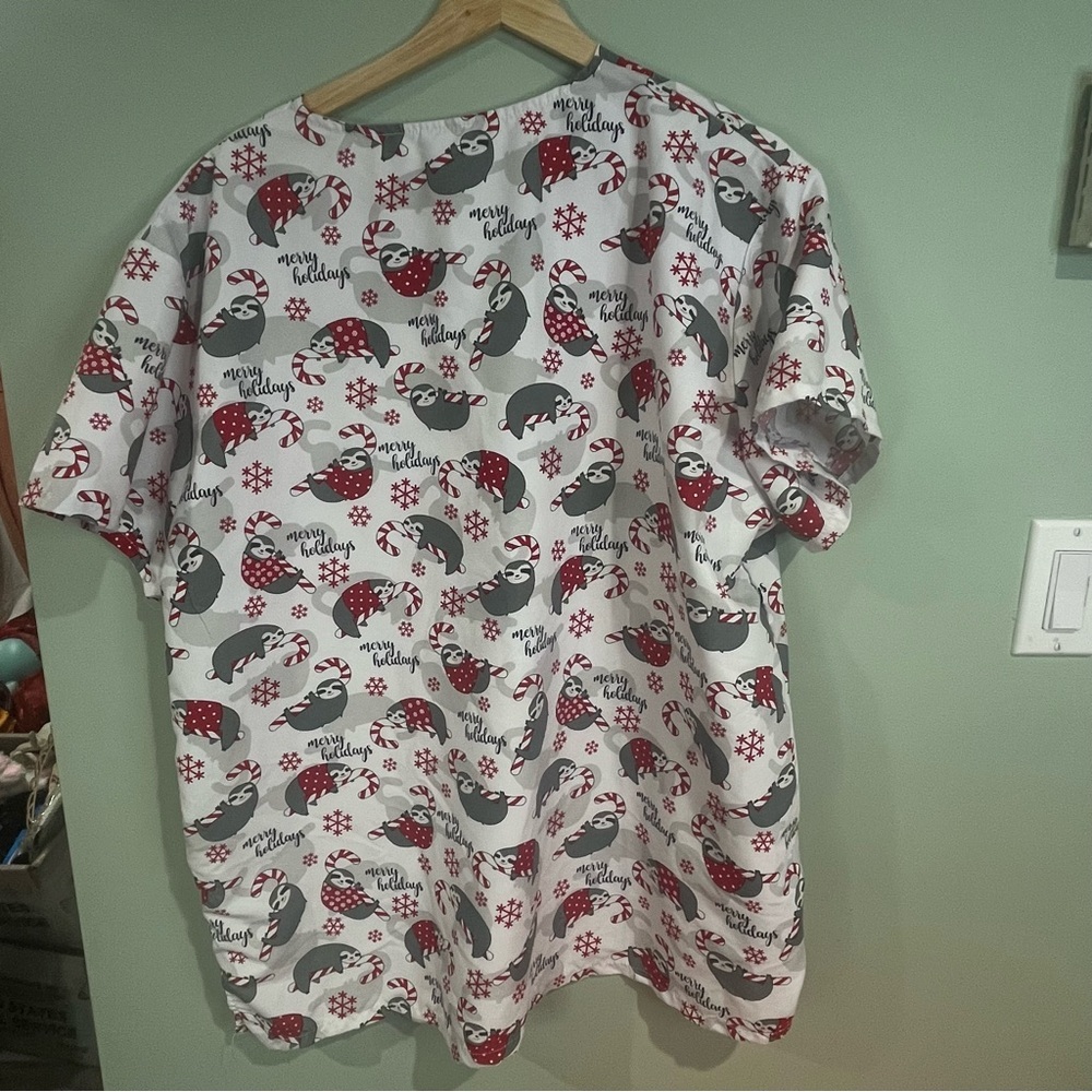 6/$25 Holiday Sloth Print Short-Sleeve Scrub Top - White/Red/Gray - Picture 8 of 8